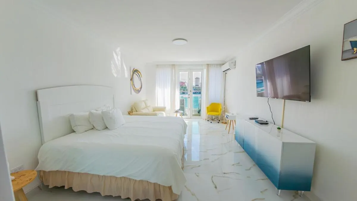Apartment Water Side Studio King Bed With Pool San Juan