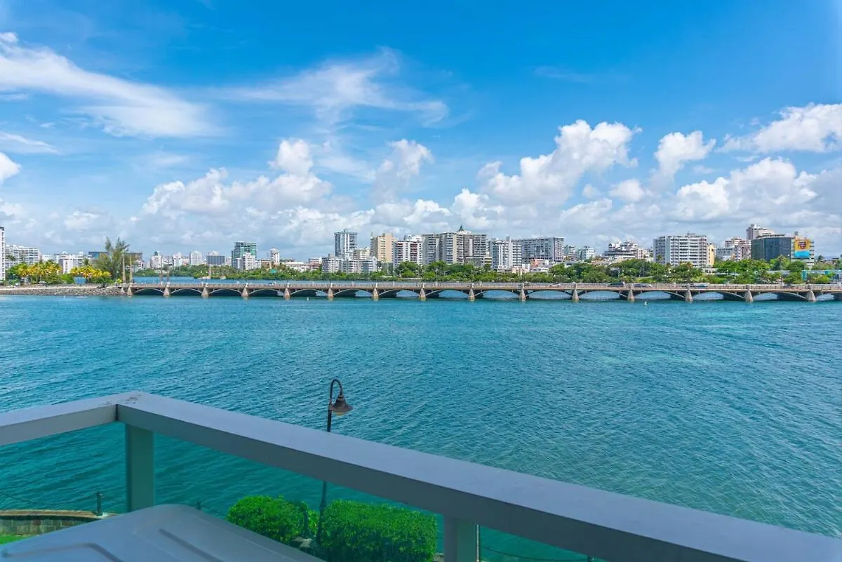Water Side Studio King Bed With Pool San Juan Apartment